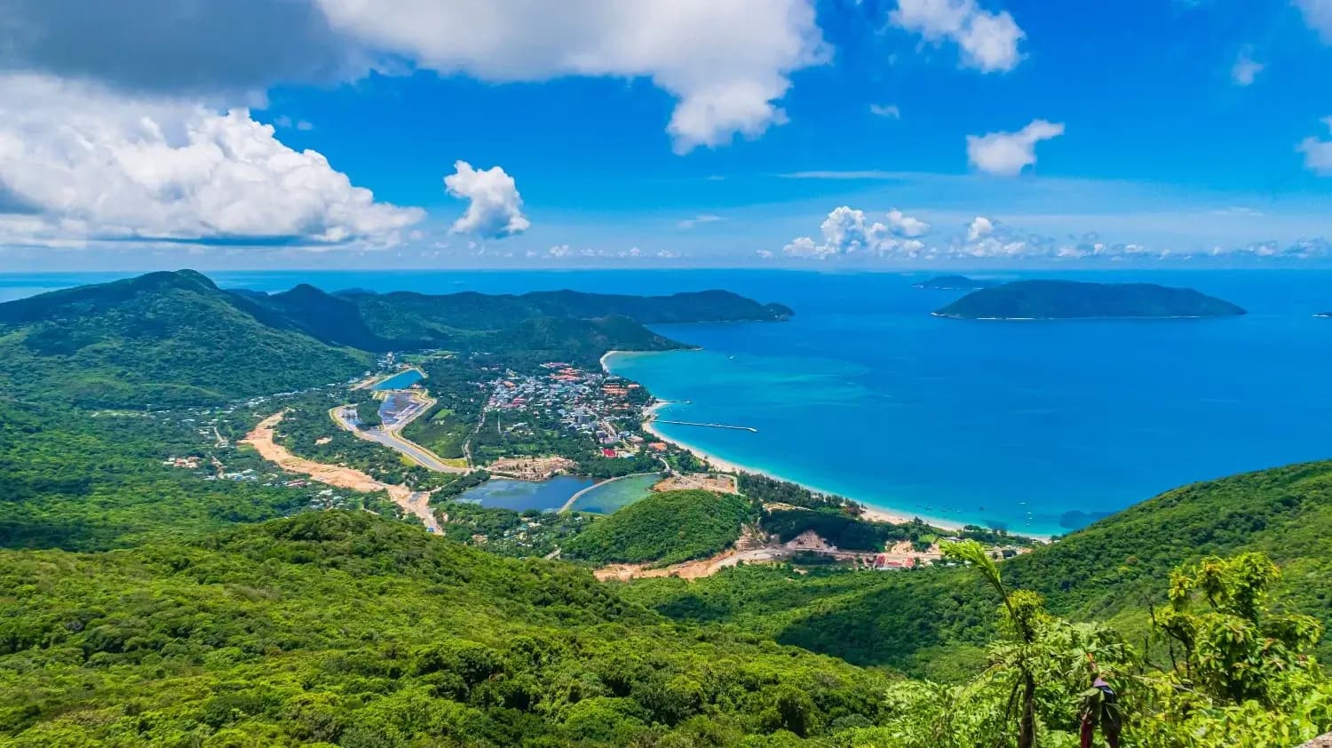 🌅 Top Places to Visit in Thanh Hoa, Vietnam
