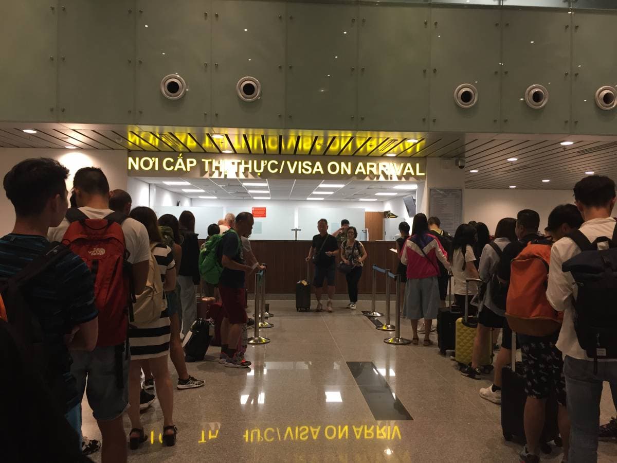 Vietnam Visa on Arrival vs E-Visa: What’s the Difference in 2025?